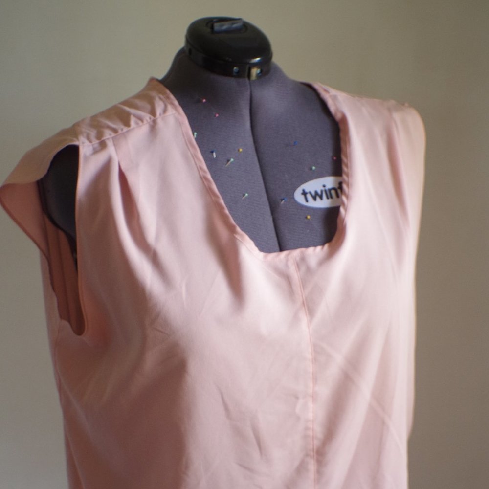 Sleeveless summer top 3x